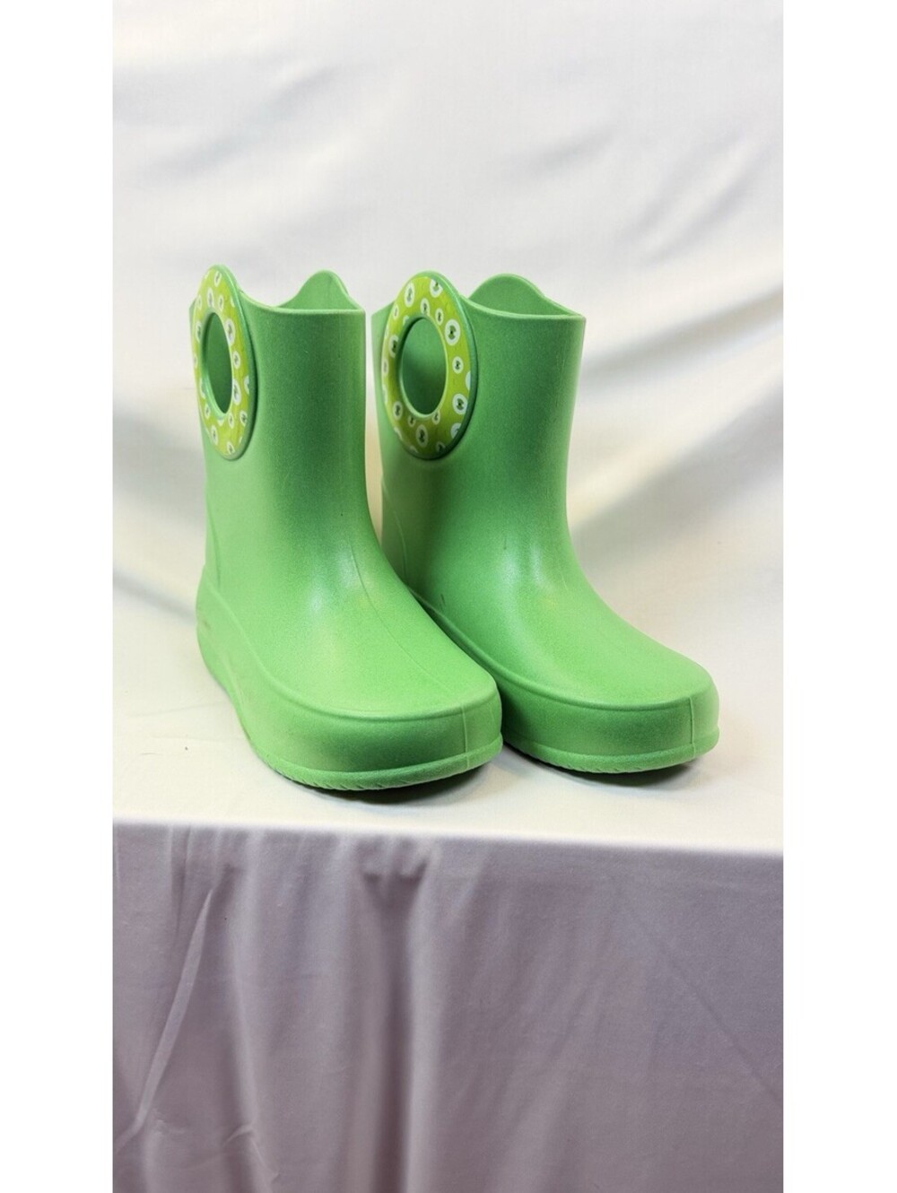 Okabashi Kids Size 12 Kelly Green Rain Boots Machine Washable Spring Rubber